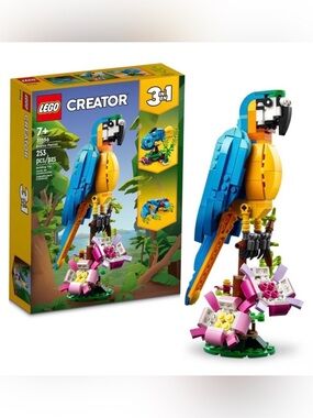 LEGO 3-in-1 Exotic Parrot set